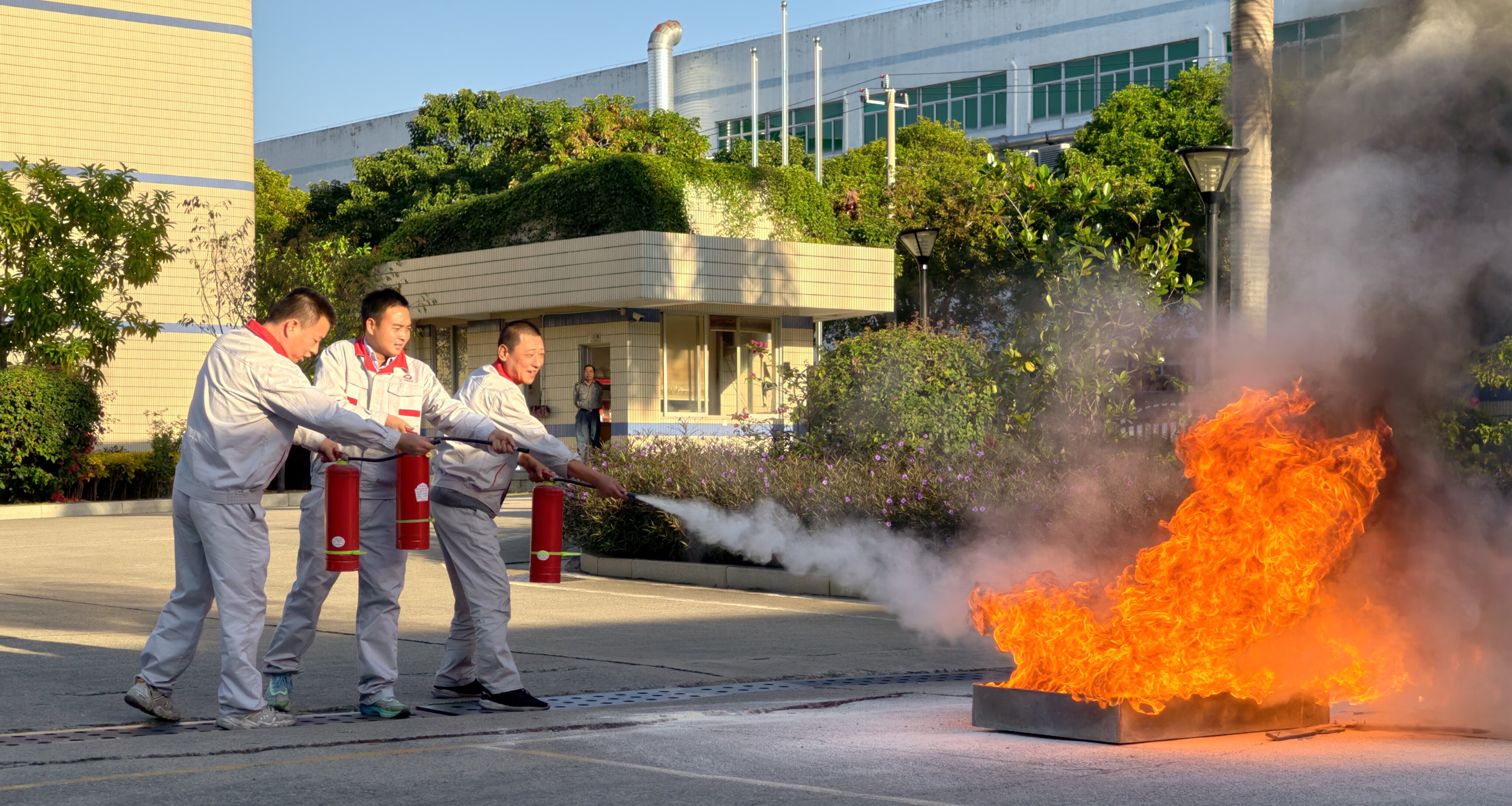 全民消防,生命至上 ——廈門標(biāo)準(zhǔn)砂扎實(shí)開展2025年消防宣傳月主題培訓(xùn) 全民消防,生命至上 ——廈門標(biāo)準(zhǔn)砂扎實(shí)開展2025年消防宣傳月主題培訓(xùn)